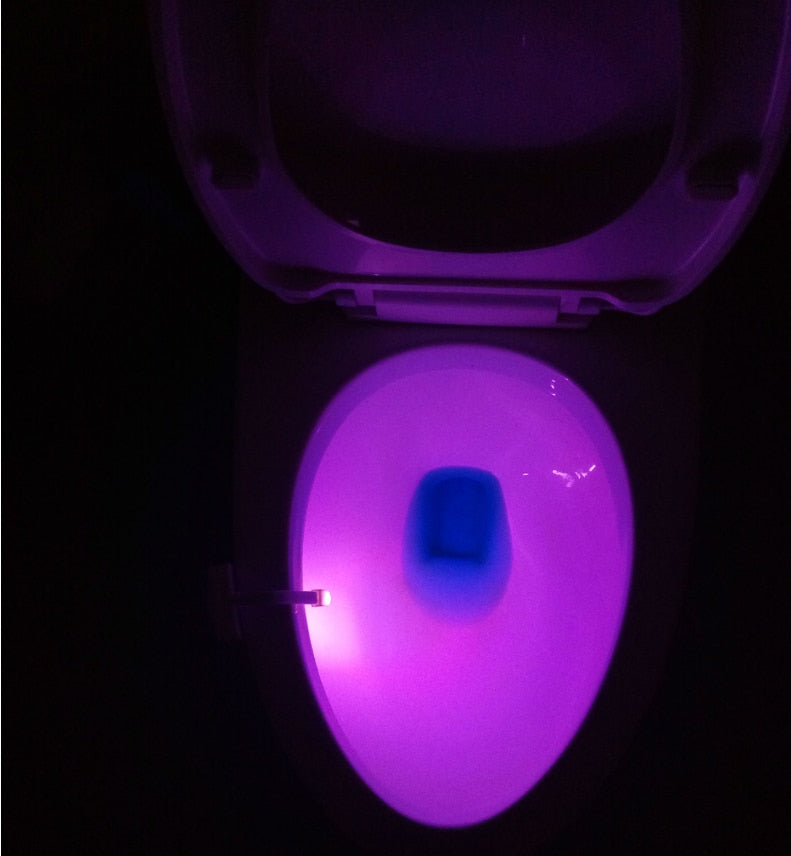 WC-istuimen yövalo sensorilla